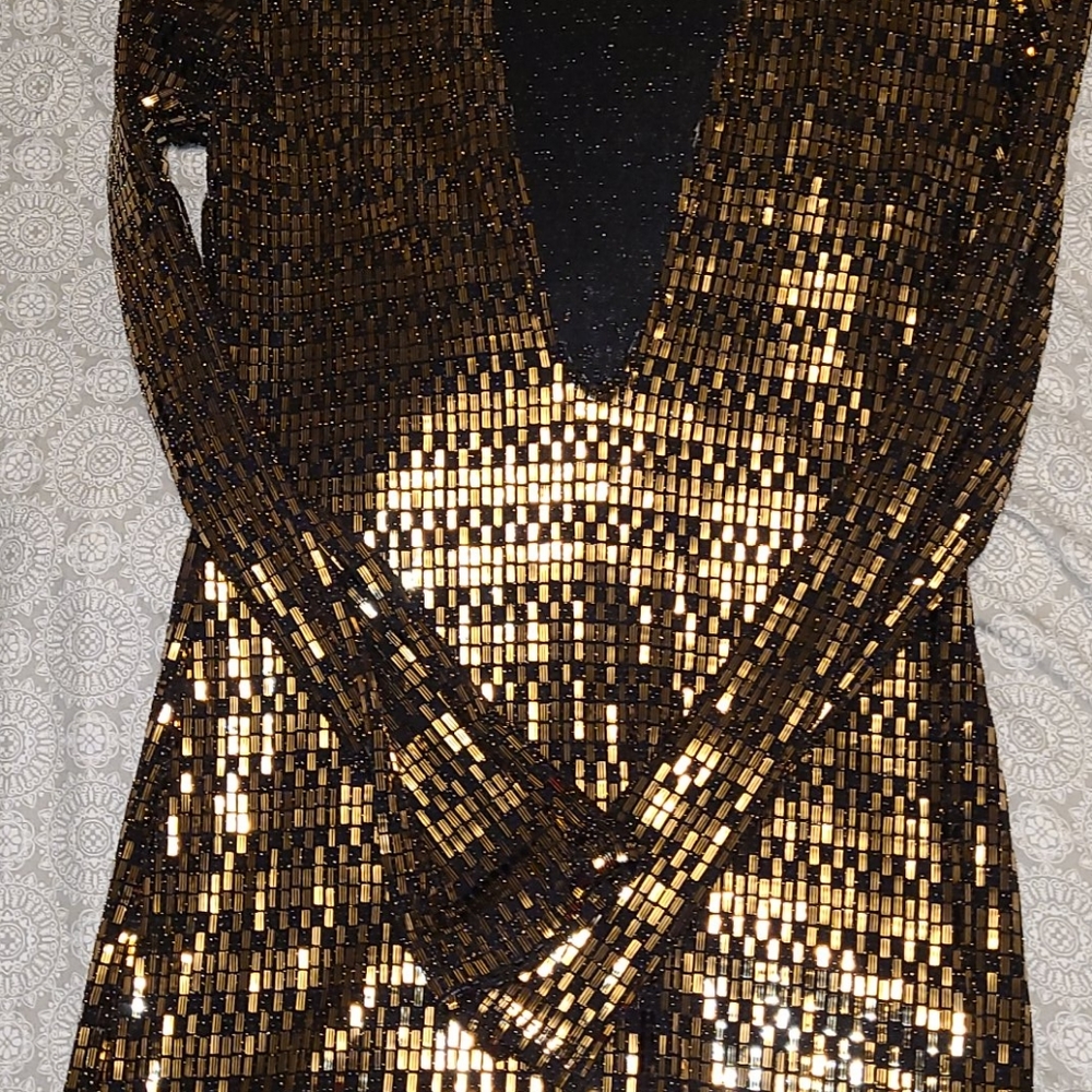 Black and Gold long-sleeved dress